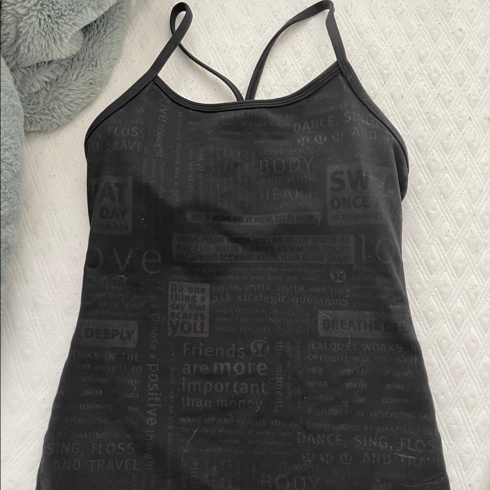 LULULEMON WORKOUT TOP